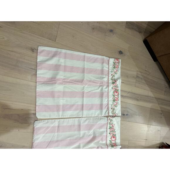 Vintage Laura Ashley Country Roses Standard Pillow Cases Pink White Floral - Picture 3 of 7